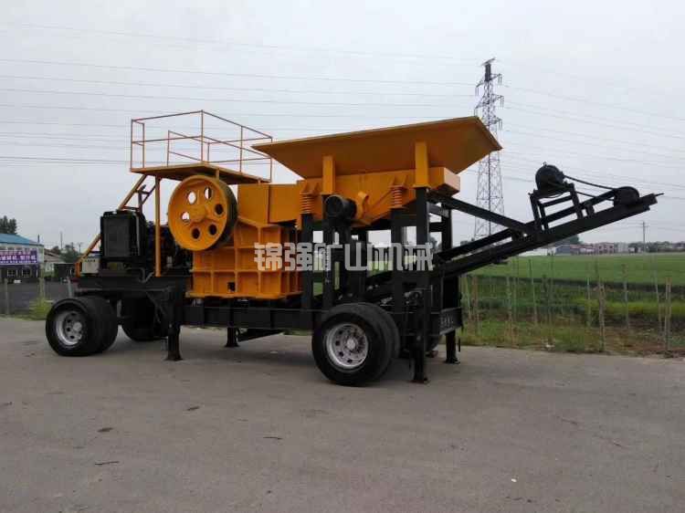 石頭碎石機(jī)(圖4) 石頭碎石機(jī)(圖4)